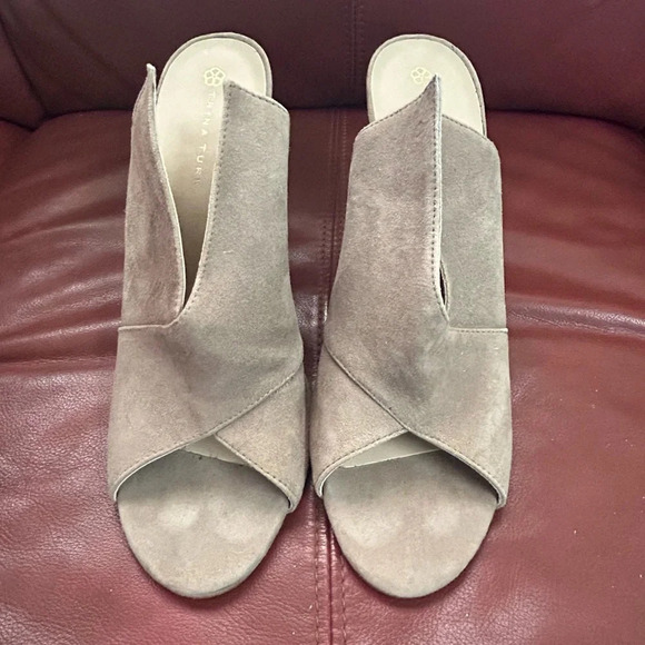 Trina Turk‎  Laguna Suede Leather Mules in Slate Taupe Size 9 1/2 - Picture 4 of 9